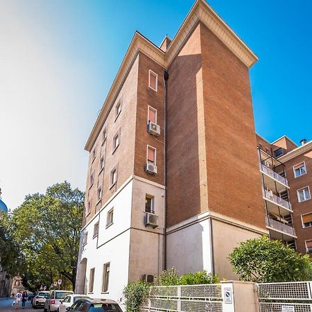 Altalena Sulla Piazza, Un Affaccio D'Eccezione Apartment Modena Exterior photo