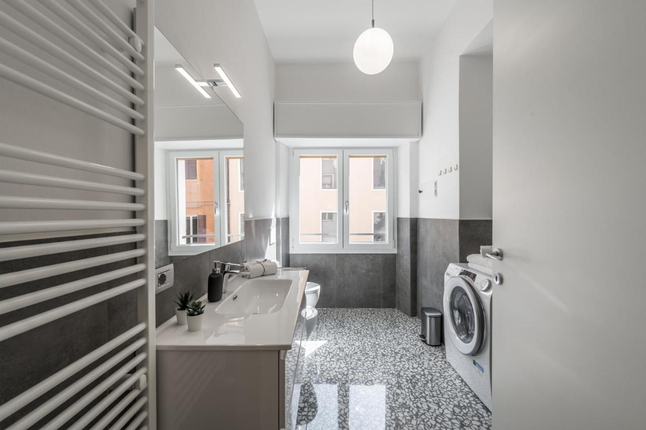 Altalena Sulla Piazza, Un Affaccio D'Eccezione Apartment Modena Exterior photo
