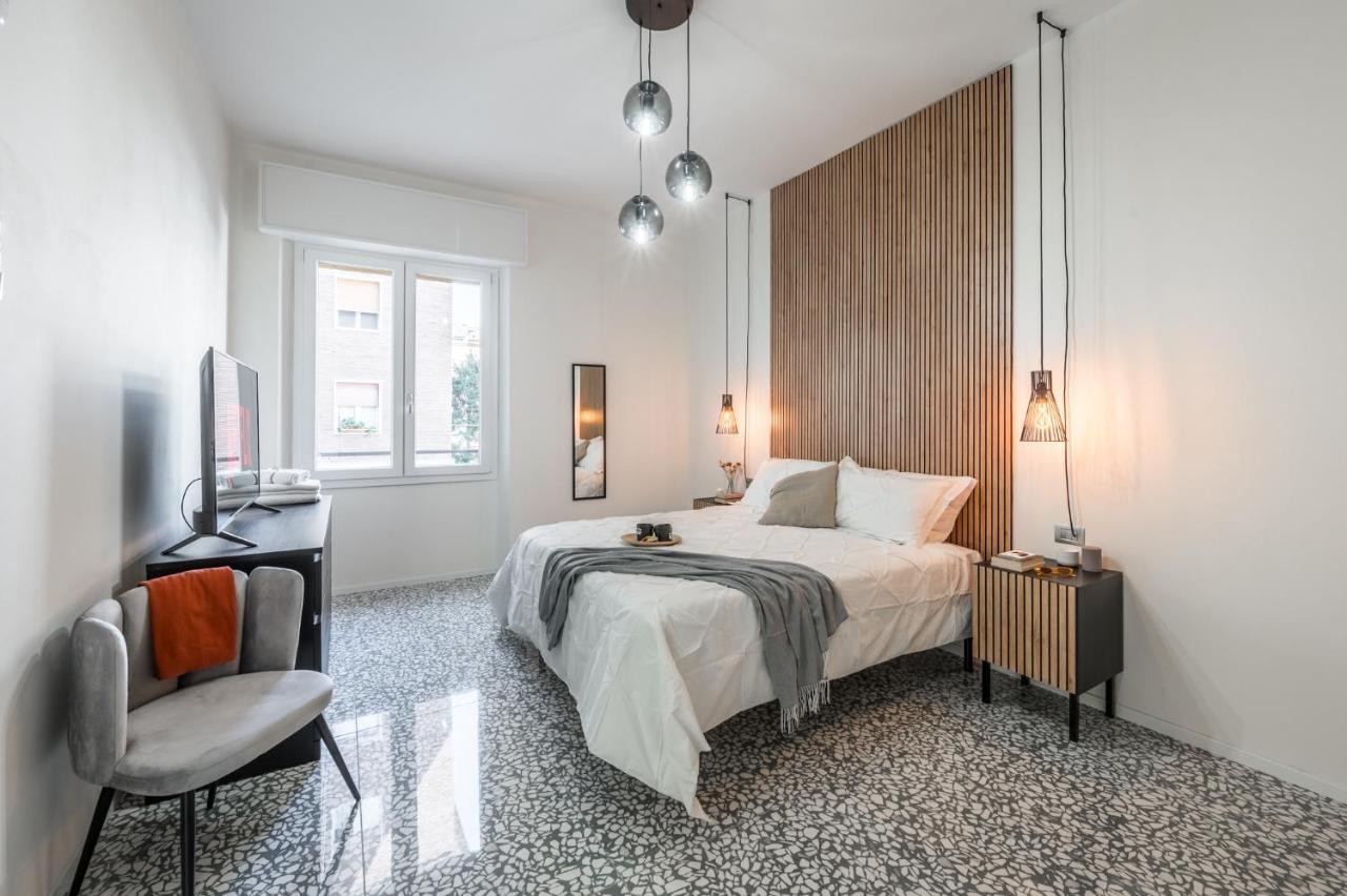 Altalena Sulla Piazza, Un Affaccio D'Eccezione Apartment Modena Exterior photo